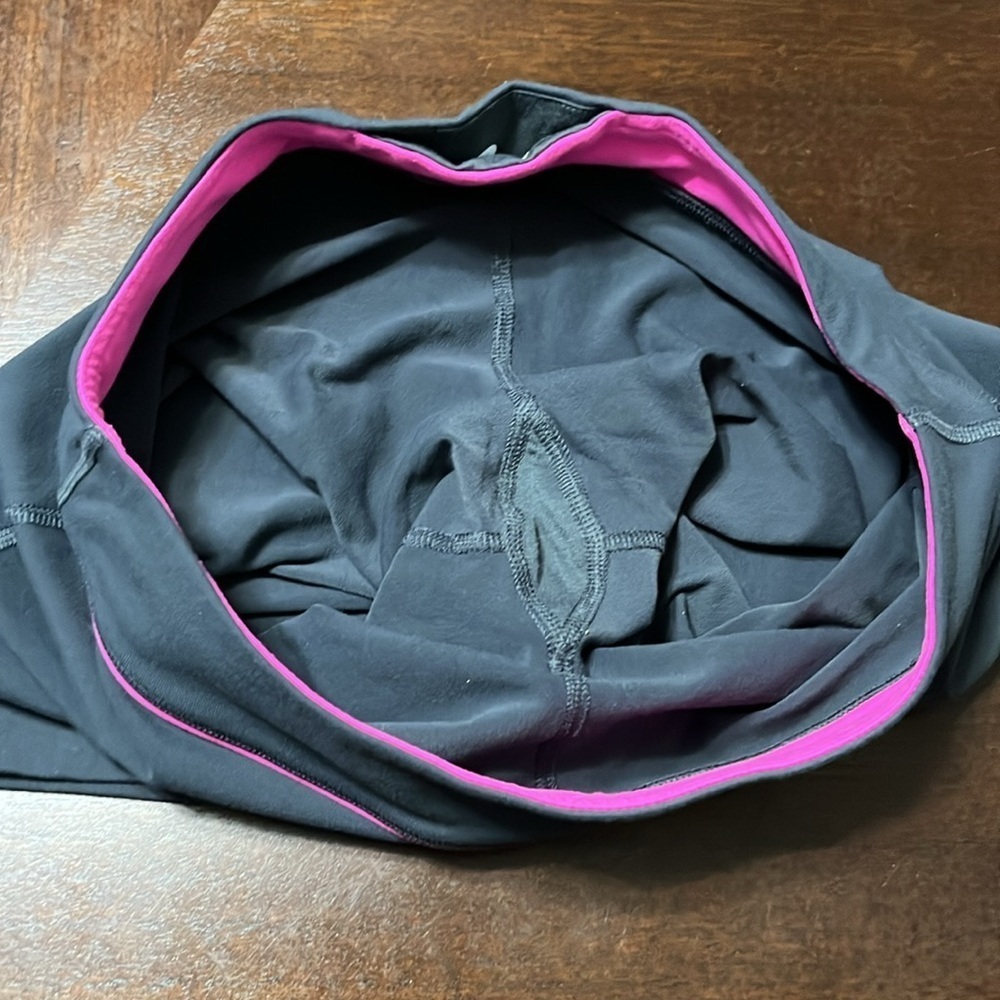 Lululemon low rise, biker short - Picture 2 of 6